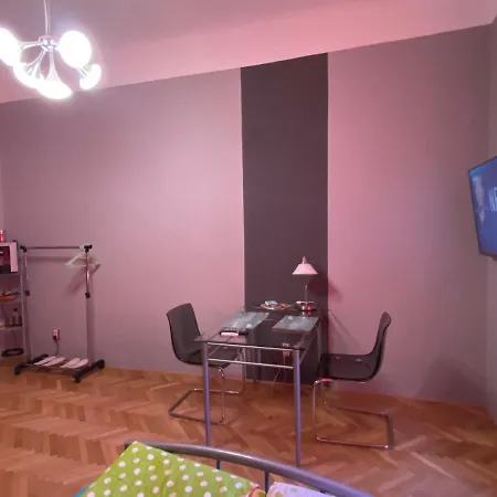 B42 Bed And Cafe Apartment Prague