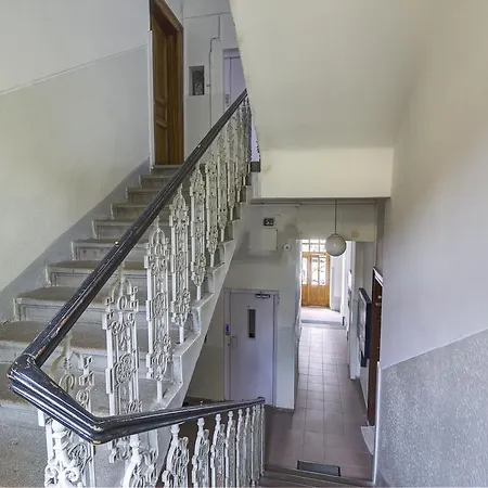 Apartment B42 Bed And Cafe Prague